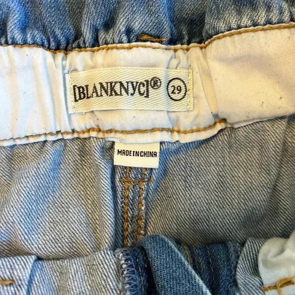 Blank NYC Paperbag High Rise Wide Leg Cropped Light Wash Size 30 Jeans No Belt - Picture 8 of 14